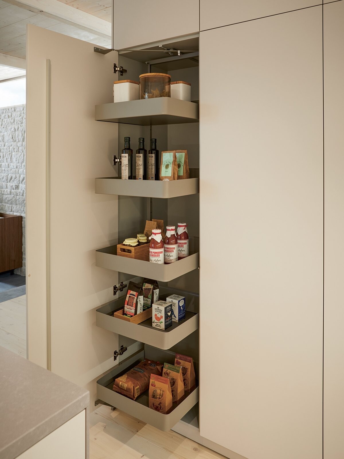 Keukenverlichting onder open plank