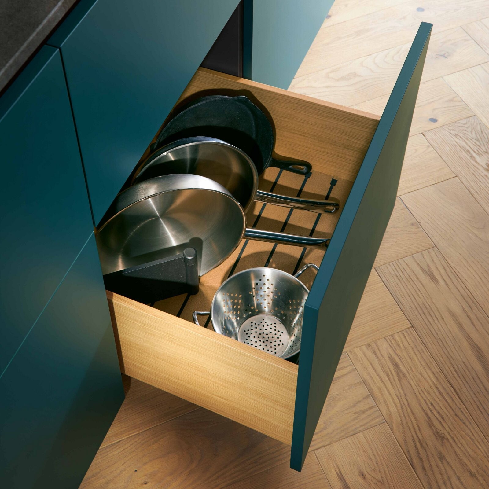 Ronde bijzettafel in keuken