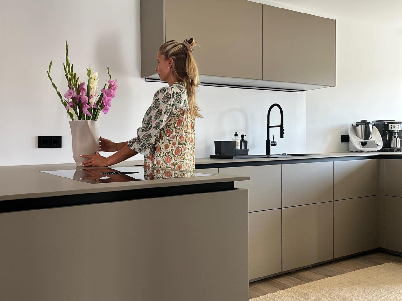 Binnen kijken in het huis van @casa.decarlo