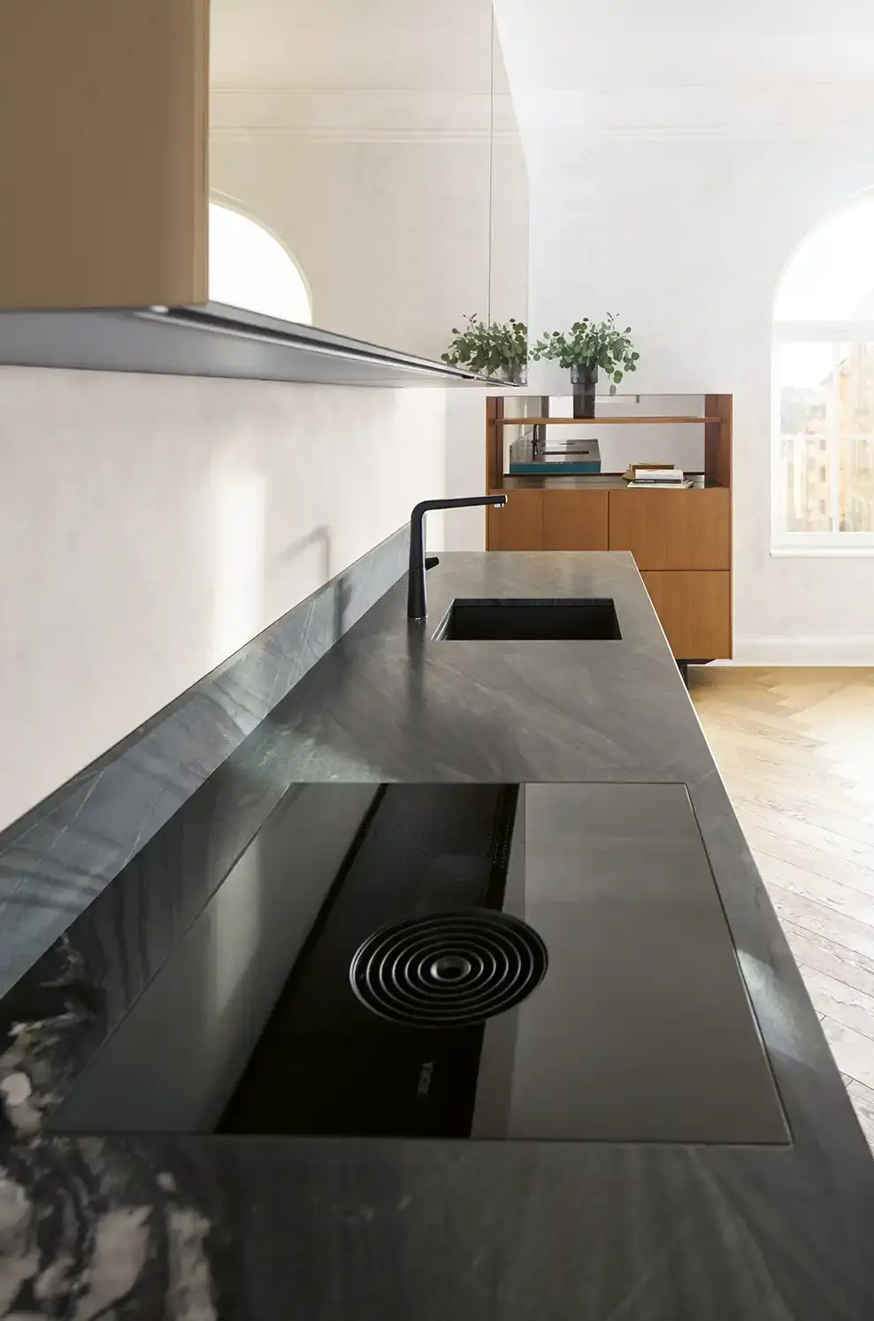 Ronde bijzettafel in keuken