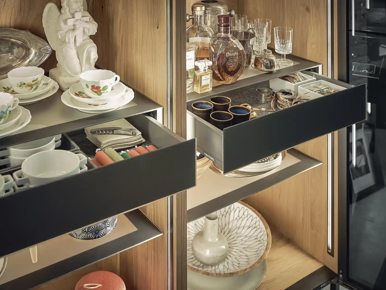 Ronde bijzettafel in keuken