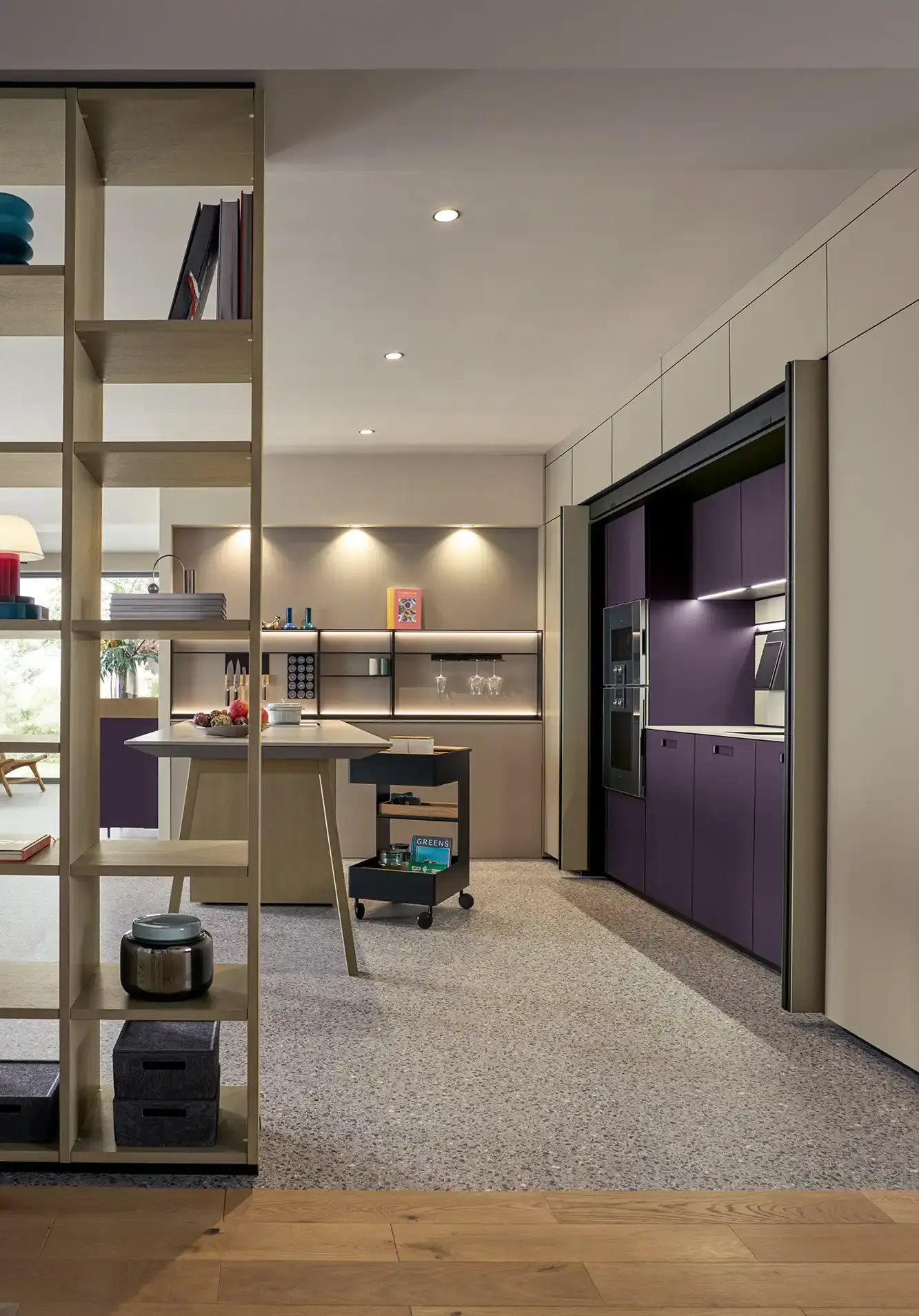 Forma keukeneiland met blauwe fronten