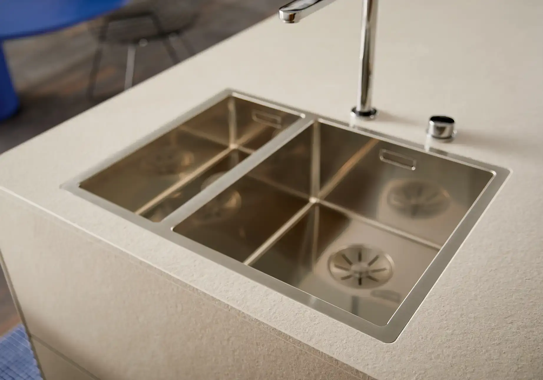 Ronde bijzettafel in keuken